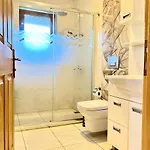 Centrally Located Very Large W Pool Jakuz And Car Park * フェティエ