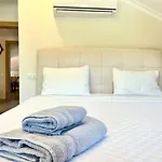 Villa Centrally Located Very Large W Pool Jakuz And Car Park Fethiye