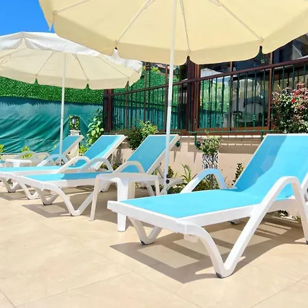 Vilă Centrally Located Very Large W Pool Jakuz And Car Park *