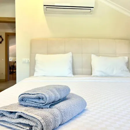 Willa Centrally Located Very Large W Pool Jakuz And Car Park Fethiye