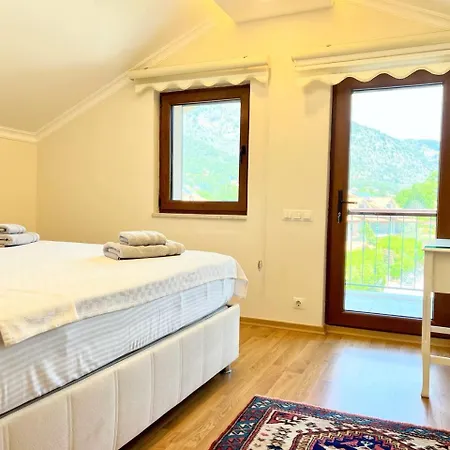 Willa Centrally Located Very Large W Pool Jakuz And Car Park *