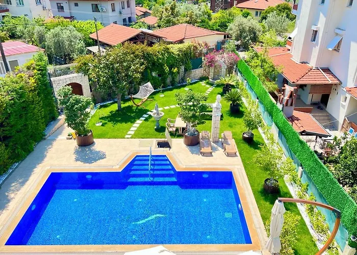 Villa Centrally Located Very Large W Pool Jakuz And Car Park Fethiye