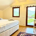 Villa Centrally Located Very Large W Pool Jakuz And Car Park *